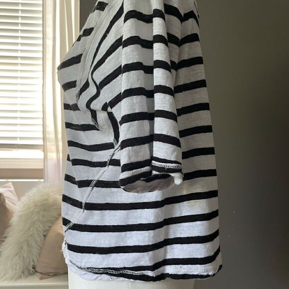 Free People We The Free Women’s Black/White Striped Tee Shirt Size Extra Small - Picture 3 of 5